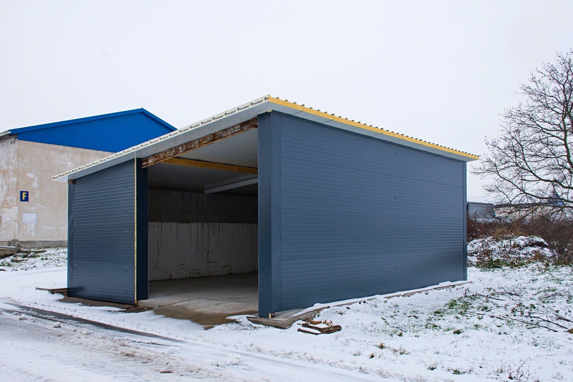 Přízemní sklad (garáž) 65 m2 vedle D11