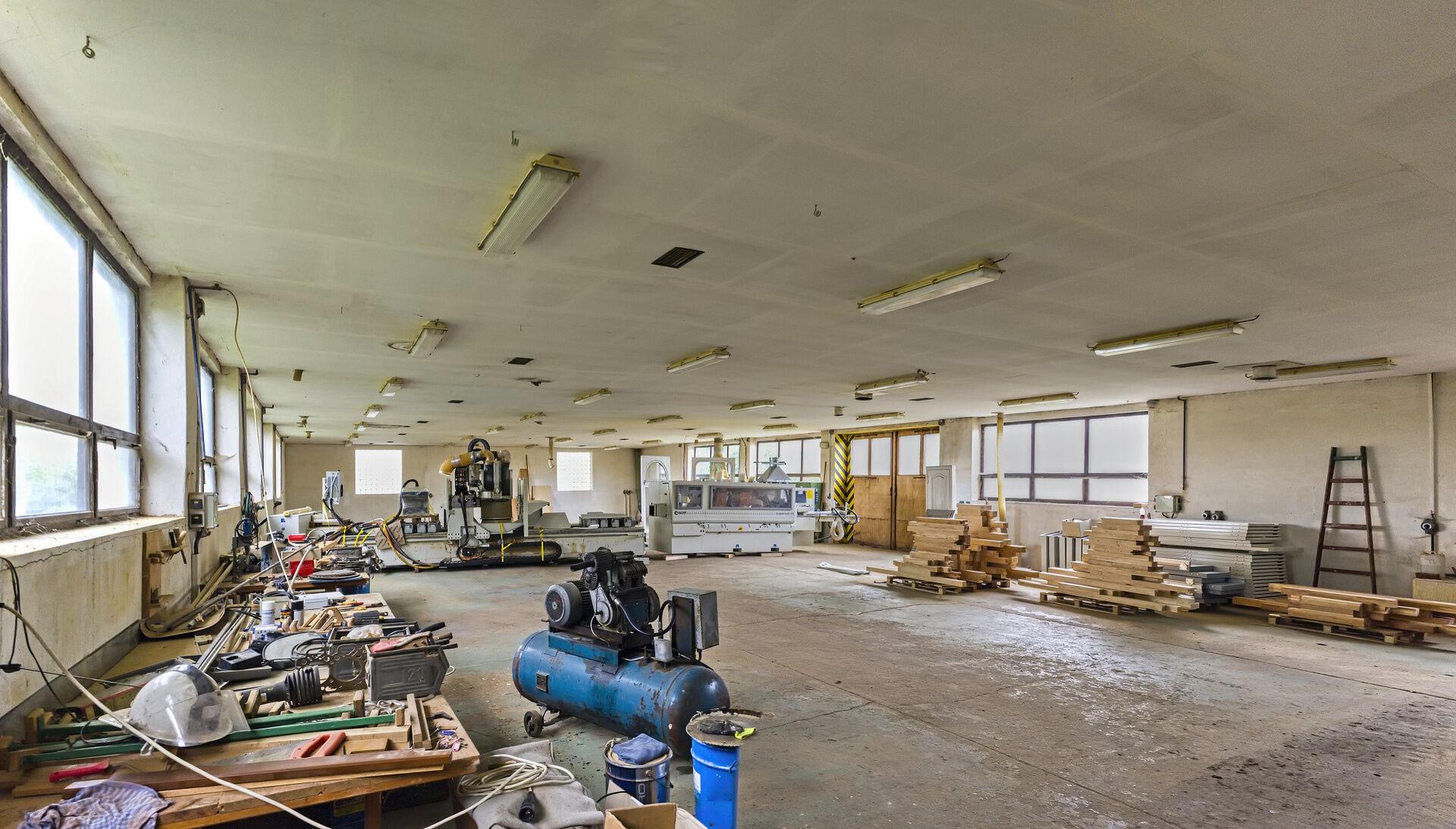 Přízemní zděná hala o ploše 629 m2