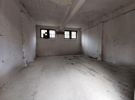 Pronájem - skladovací prostor