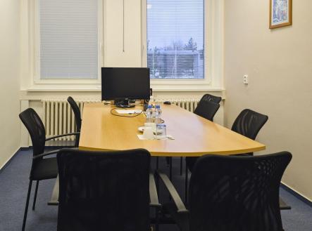 Pronájem - kanceláře, 182 m²