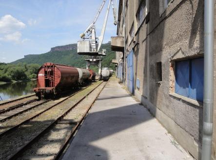 Pronájem - skladovací prostor