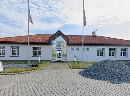 Pronájem - kanceláře, 197 m²