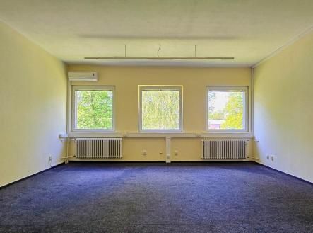 Pronájem - kanceláře, 35 m²
