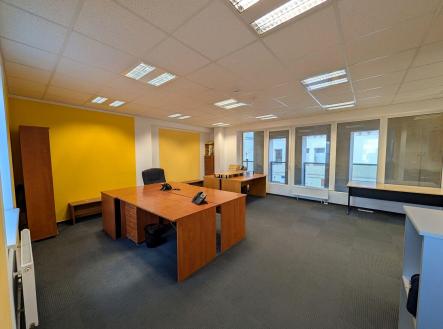 Pronájem - kanceláře, 68 m²