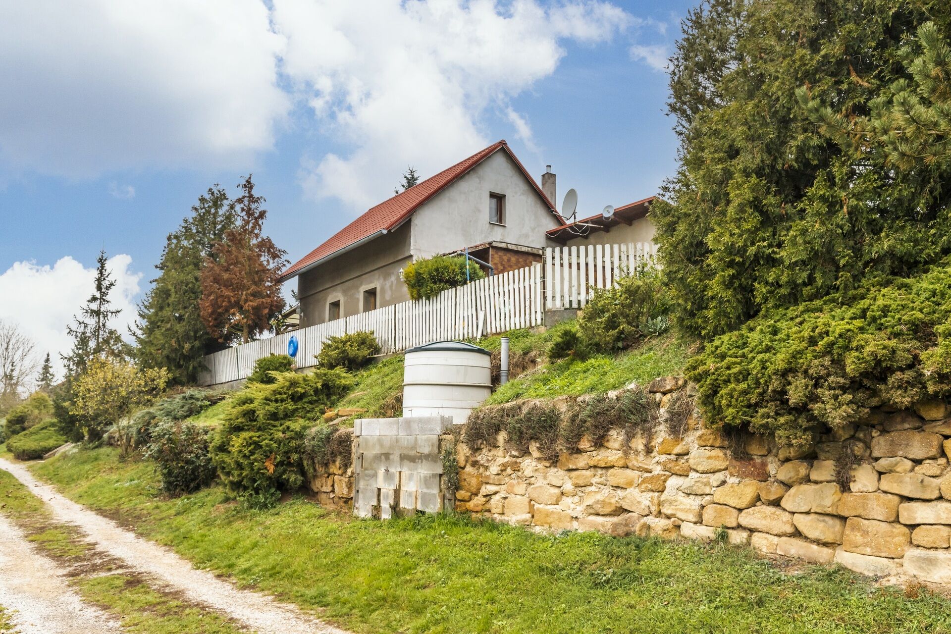 Rodinný dům na prodej v Želevčicích.