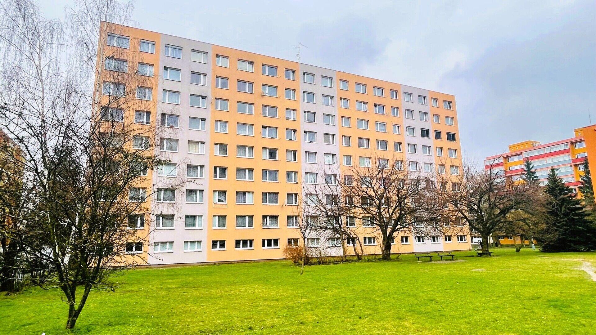 Podnájem zařízeného bytu, Kladno - Kročehlavy, ul. Francouzská.