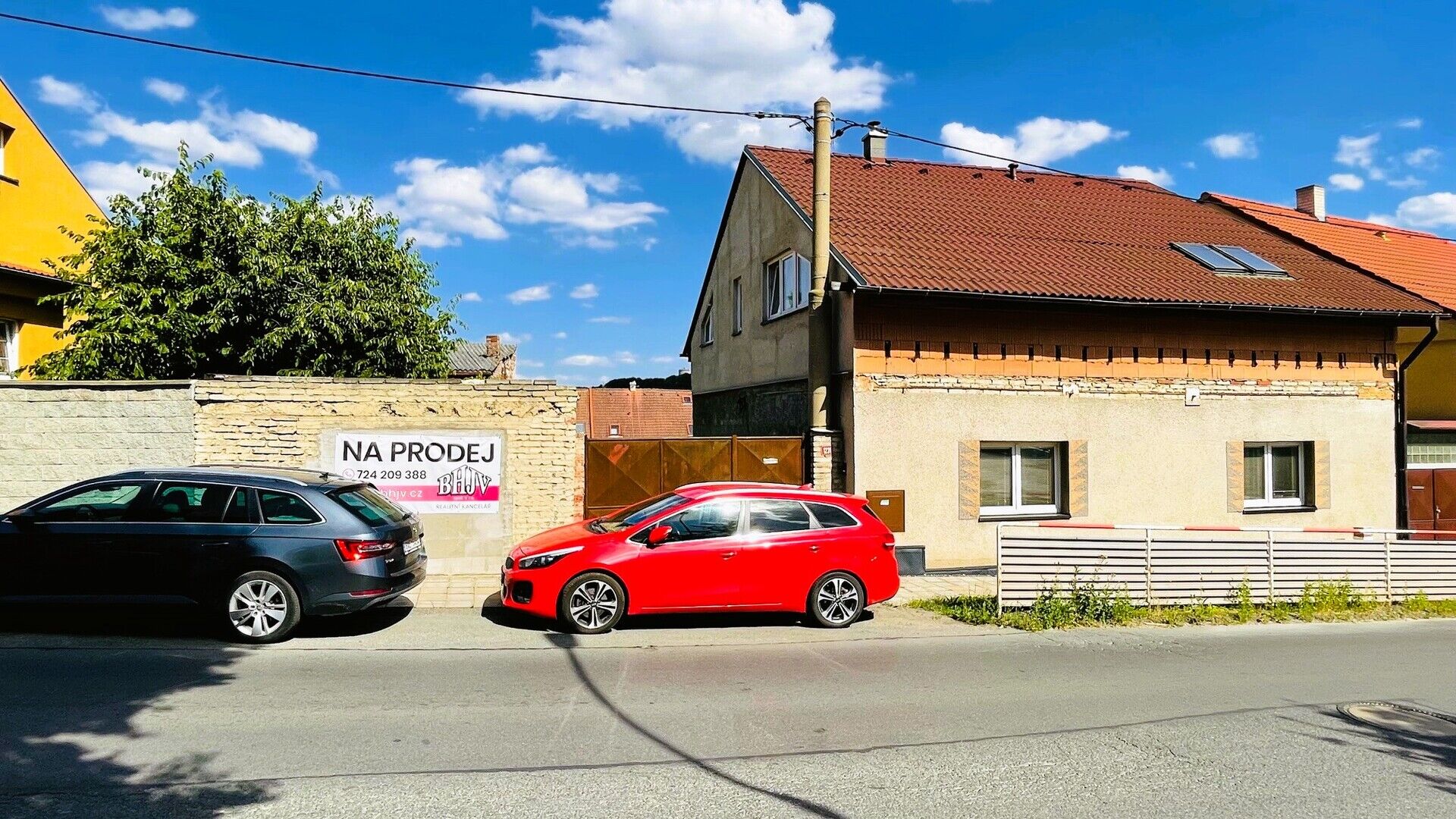 Rodinný dům po celkové vnitřní rekonstrukci. Kladno - Švermov.