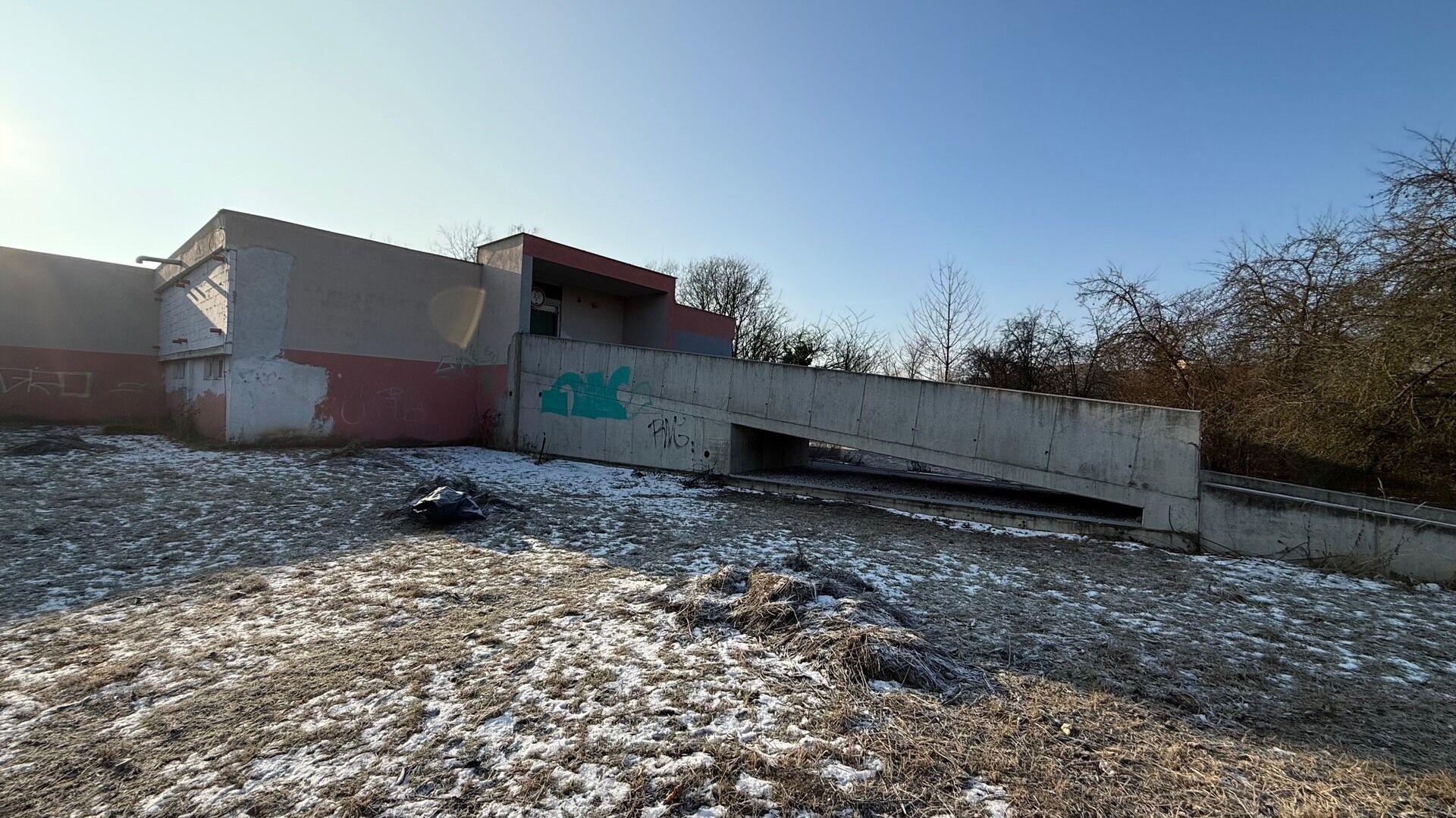 Prodej družstevní garáže – skvělá lokalita Kladno, Kročehlavy