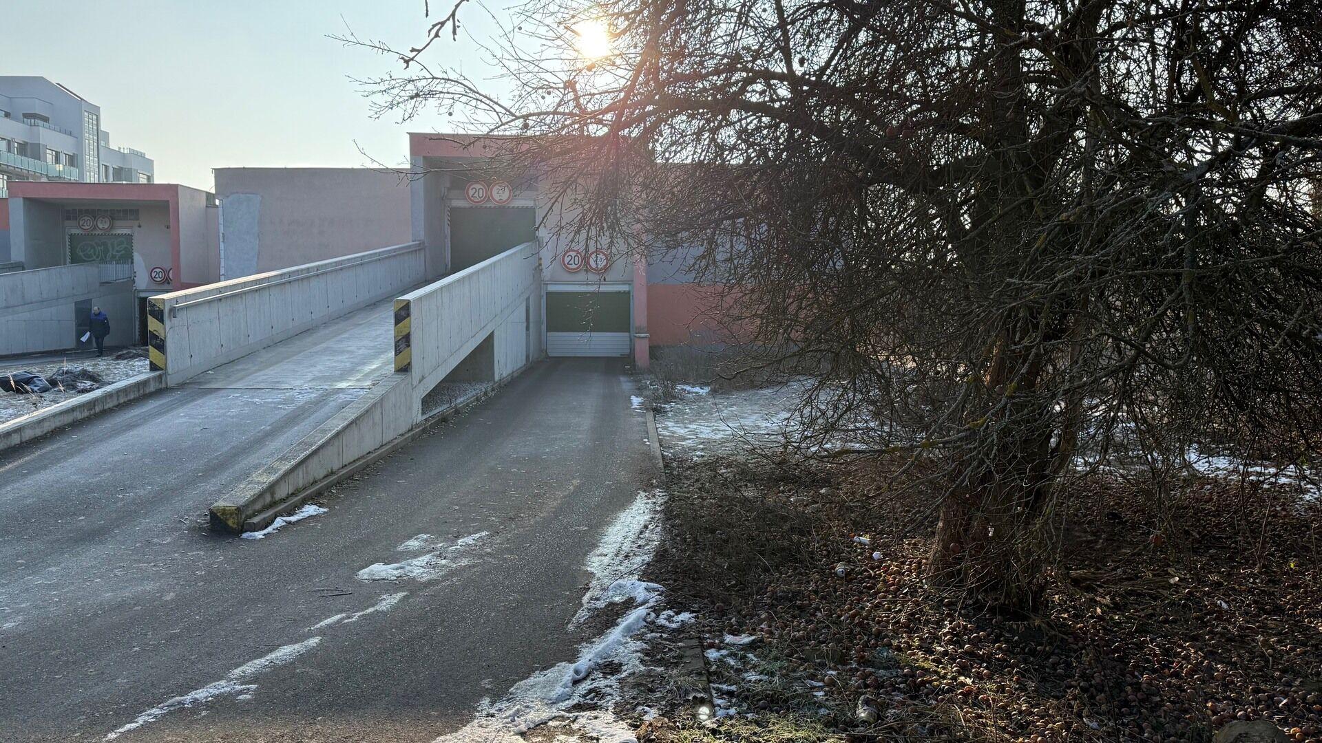 Prodej družstevní garáže – skvělá lokalita Kladno, Kročehlavy