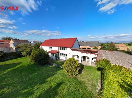 dji-fly-20251002-153312-0152-1759429811245-pano.jpg | Prodej - dům/vila, 186 m²