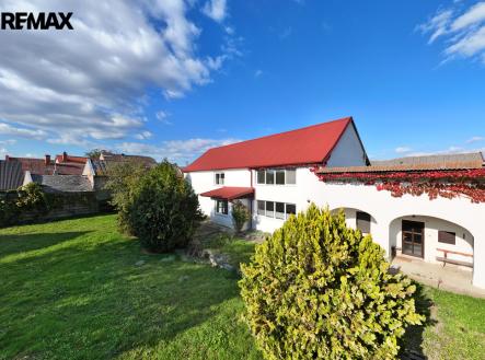 dji-fly-20251002-153230-0151-1759429812254-pano.jpg | Prodej - dům/vila, 186 m²