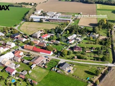 dji-fly-20251002-151902-0131-1759429870320-photo-vyznaceno-ve-velke-velikosti.jpeg | Prodej - zemědělský objekt, 7 638 m²