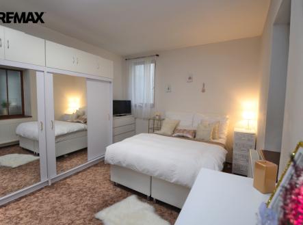 007.jpg | Prodej - nájemní dům, 307 m²