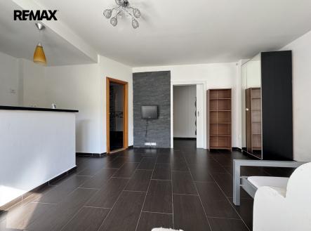 img-9858.jpeg | Prodej bytu, 1+kk, 33 m²