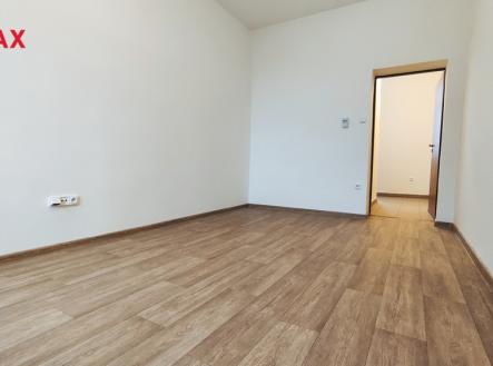 Pronájem bytu, 1+kk, 40 m² obrázek