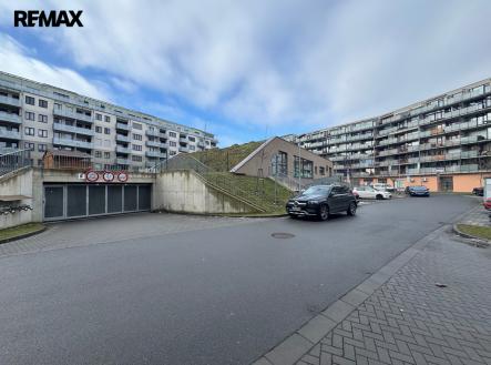 img-8478-rozostreny.jpg | Pronájem - malý objekt/garáž