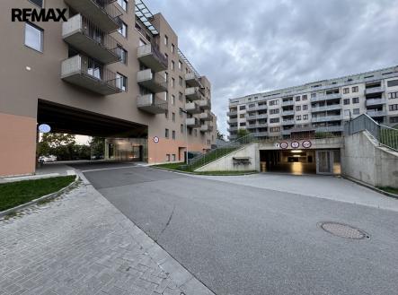 img-6706.jpeg | Pronájem - malý objekt/garáž