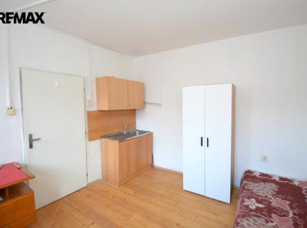 Pronájem bytu, 1+kk, 16 m² obrázek