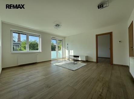 img-6375.jpeg | Pronájem bytu, 2+kk, 64 m²