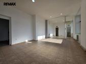 Pronájem - obchodní prostor, 52 m²