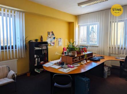 PXL_20240110_080534776.jpg | Pronájem - komerční objekt, administrativní budova, 2 986 m²