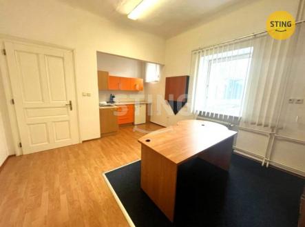 Pronájem - kanceláře, 90 m² obrázek