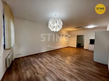 ddeee678-1bba-4d0f-82d0-313e02115abc.jpg | Pronájem bytu, 3+kk, 104 m²