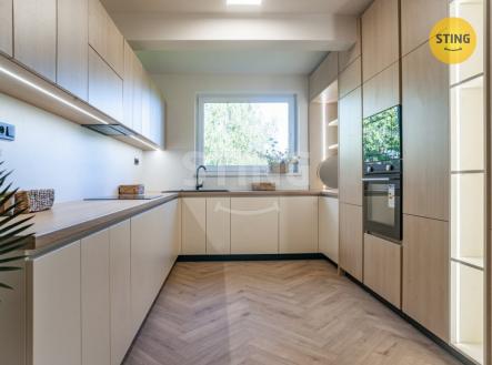 Prodej - dům/vila, 242 m² obrázek
