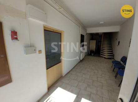 20250409_122137.jpg | Pronájem - kanceláře, 52 m²