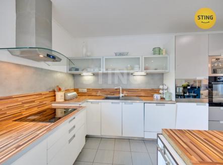 hdr I NP pokoj 4 + kk a.jpg | Prodej - dům/vila, 204 m²