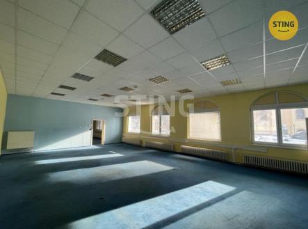 N1.jpg | Pronájem - skladovací prostor, 342 m²