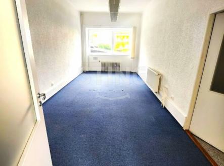 20250430_151757.jpg | Pronájem - kanceláře, 73 m²