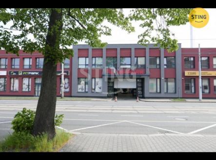 Pronájem - obchodní prostor, 247 m² obrázek