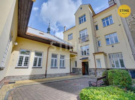 dvorní trakt | Prodej - nájemní dům, 439 m²