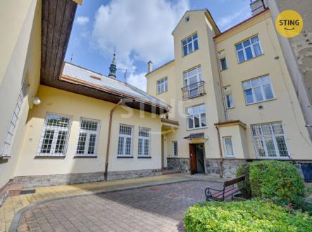 dvorní trakt | Prodej - nájemní dům, 439 m²