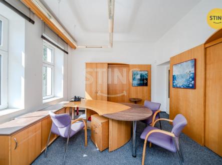 DSC05615.jpg | Pronájem - komerční objekt, administrativní budova, 250 m²