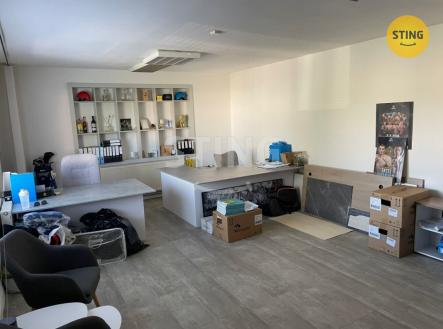 IMG-20251003-WA0005.jpg | Pronájem - komerční objekt, administrativní budova, 34 m²