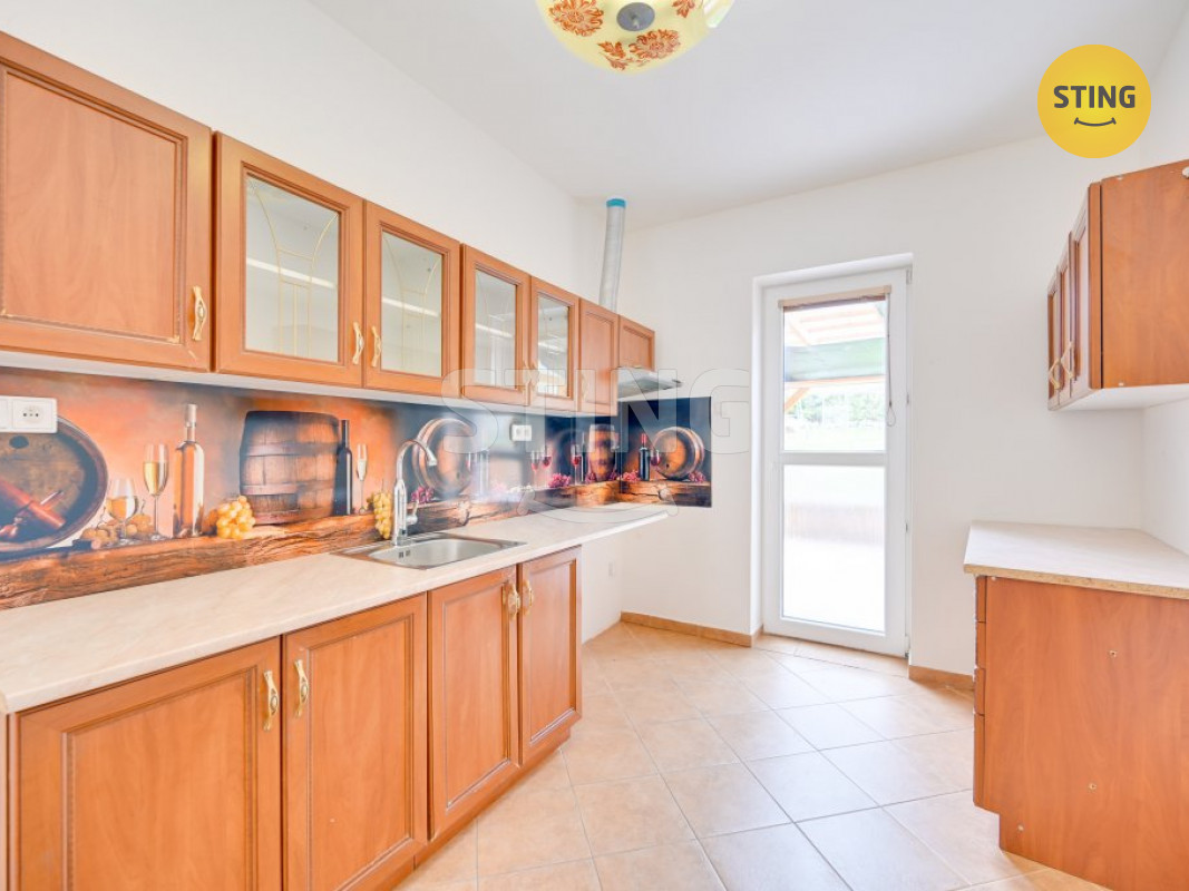 hdr I NP kuchyň a.JPG