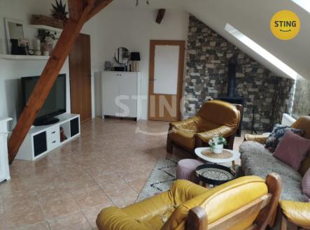 fc2146dc-c8da-46fa-b559-c98cc2119afc.JPG | Prodej - nájemní dům, 1 250 m²