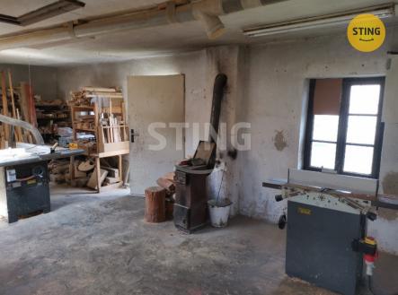 IMG_20250511_132446.jpg | Pronájem - malý objekt/garáž