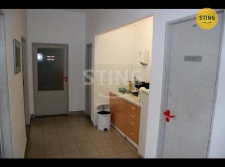 jun2.jpg | Pronájem - kanceláře, 28 m²