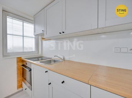 hdr pokoj + kk b.jpg | Pronájem bytu, 1+kk, 38 m²