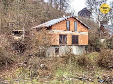 Současný stav - pohled z ulice | Prodej - dům/vila, 72 m²