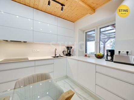 hdr kuchyň d.JPG | Prodej - dům/vila, 200 m²