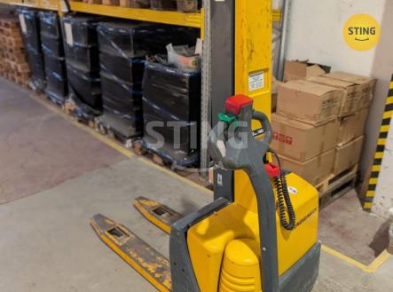 93b215ac-8d06-4839-90fd-ca2860243eff.JPG | Pronájem - skladovací prostor, 1 m²