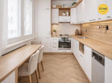 AEC578E1-E0D7-4861-B139-22977B168437.jpg | Prodej bytu, 3+1, 58 m²