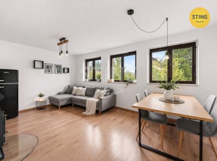 obývací pokoj 2.jpg | Prodej - dům/vila, 119 m²