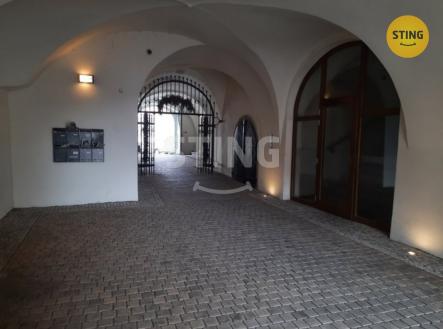 průchod domu.jpg | Pronájem bytu, jiný, 33 m²