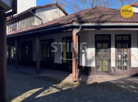 IMG_4501.jpeg | Pronájem - obchodní prostor, 110 m²