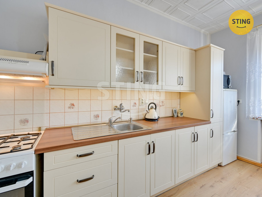 hdr 1 NP kuchyň c.JPG